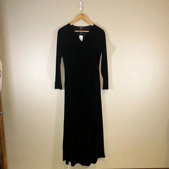 Urban CoCo Black Wrap Front Long Sleeve Velour Maxi Dress Women Size Small NWT - Picture 2 of 9